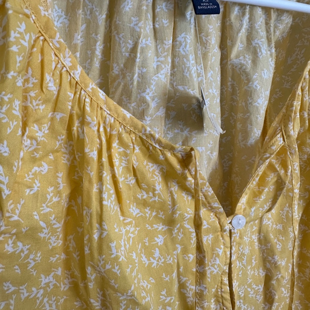 Universal Thread Top - Picture 3 of 4